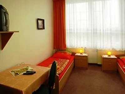 Gaststaette & Pension Am Tanger
